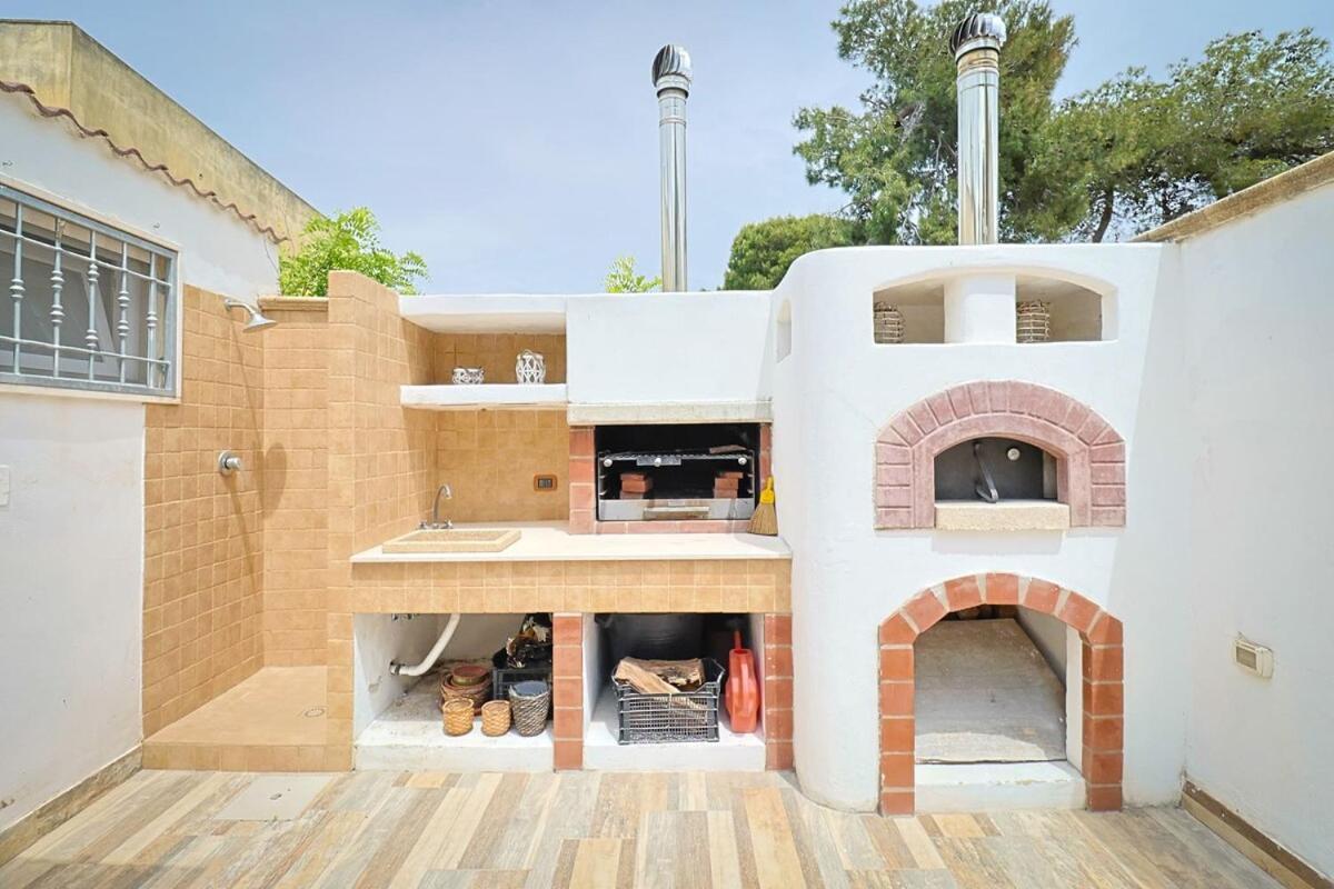 Villa Le Conchiglie Di Taranto Mediterranea 풀사노 외부 사진